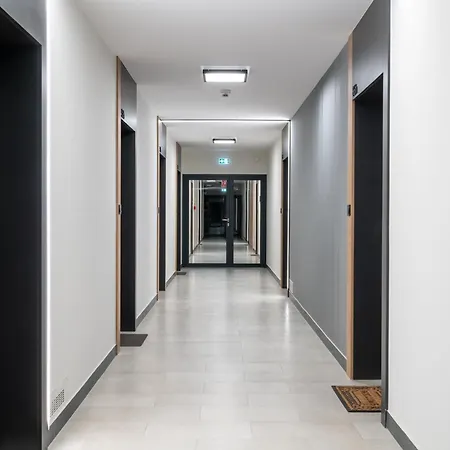 Apartwro 8th - Square, Railway Station * Vratislav