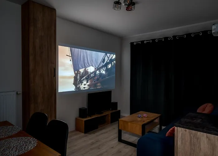 Apartwro 8th - Square, Railway Station Vratislav