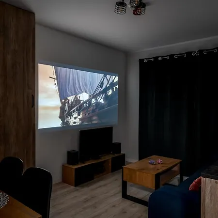 Apartwro 8th - Square, Railway Station Vratislav